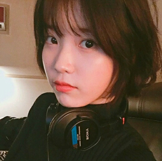 오늘 가입기념 아이유 사진 올려보아요 ^^