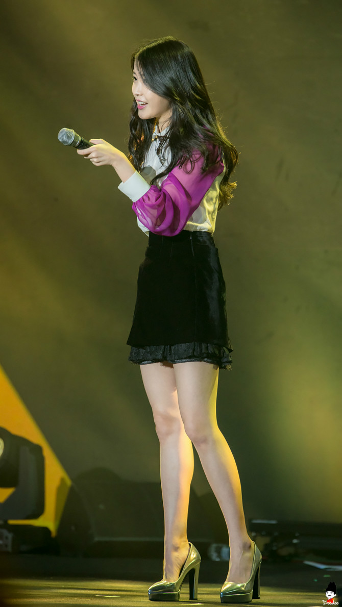 오늘 가입기념 아이유 사진 올려보아요 ^^