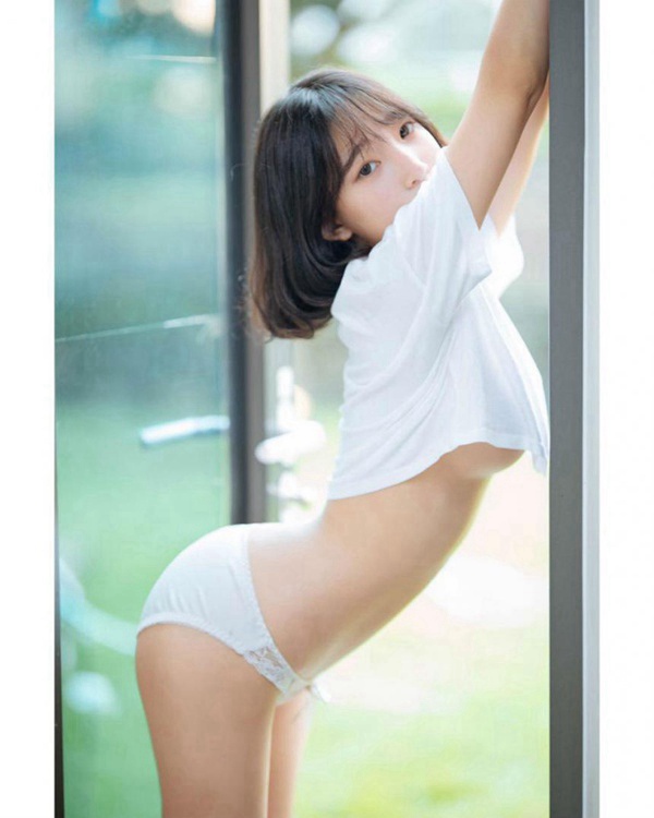 
맥심코리아가 일본그라비아보다 수위가 높군요
