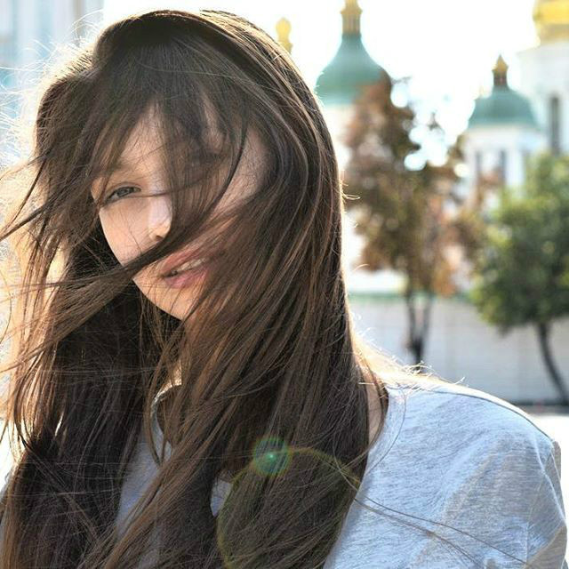 
우크라이나 미인대회 우승자...~
