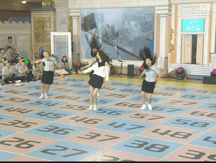 
KBS 아나운서의 흔한 미모.jpgif
