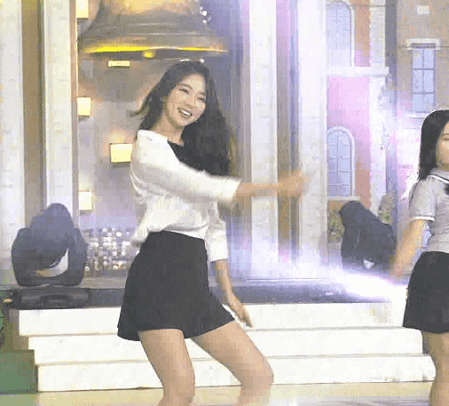 
KBS 아나운서의 흔한 미모.jpgif
