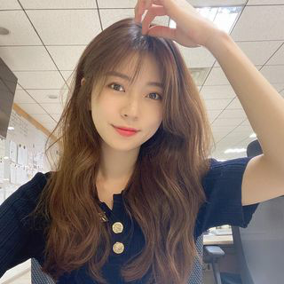 
KBS 아나운서의 흔한 미모.jpgif
