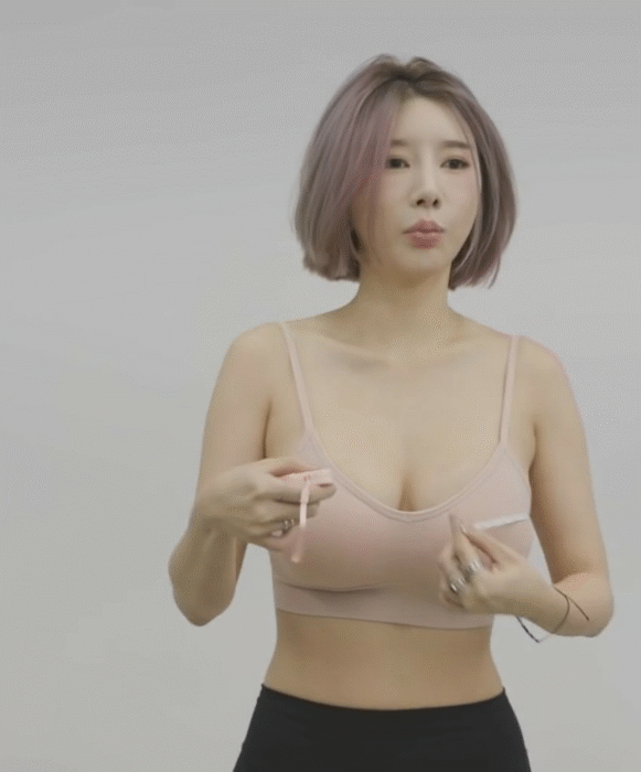 
쓰리사이즈 측정하는 송주아
