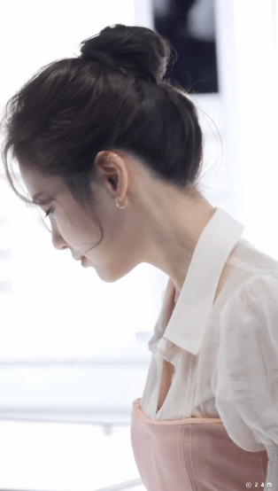 
똥머리한 예은이...~
