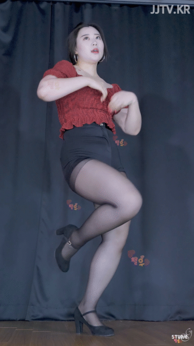 
틈새시장을 노리는 육덕누나...~
