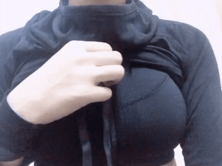 
지퍼를 열었더니...~

