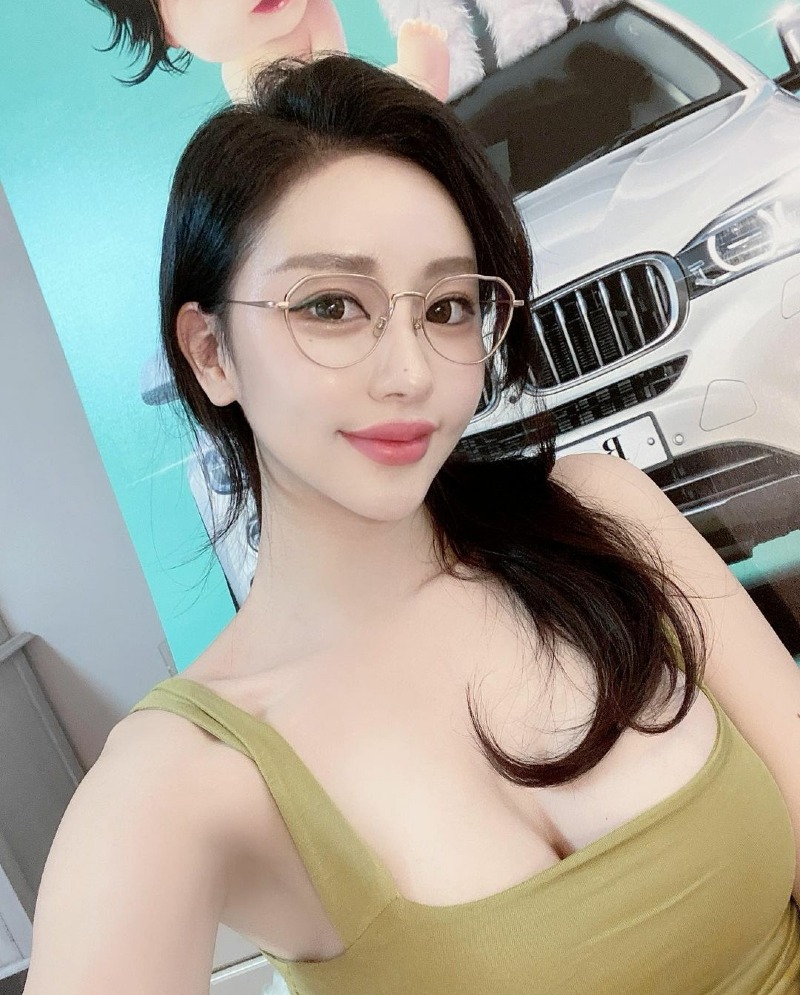 
이거 미모 몸매 실력 말이 되냐고????
