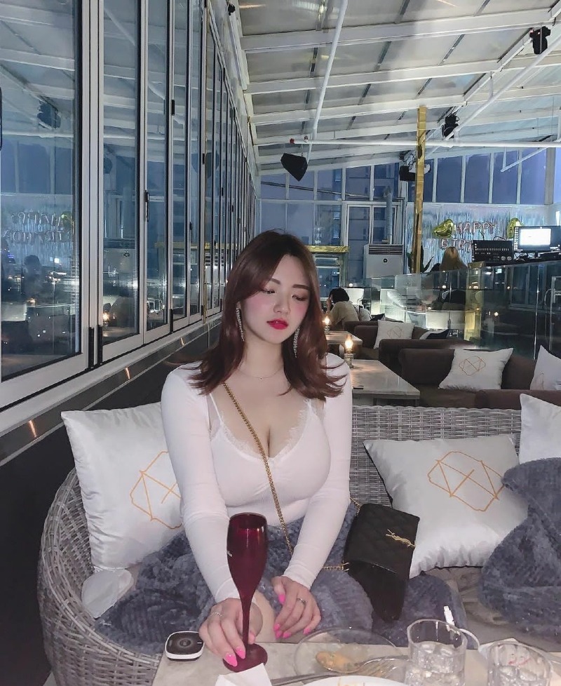 
미녀와 성괴사이
