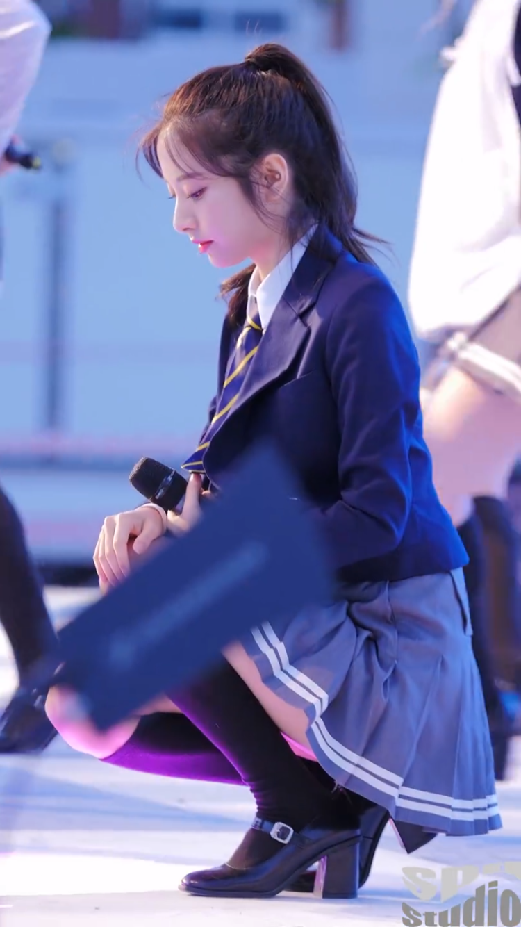 
입체적인 우주소녀 옆얼굴.jpg
