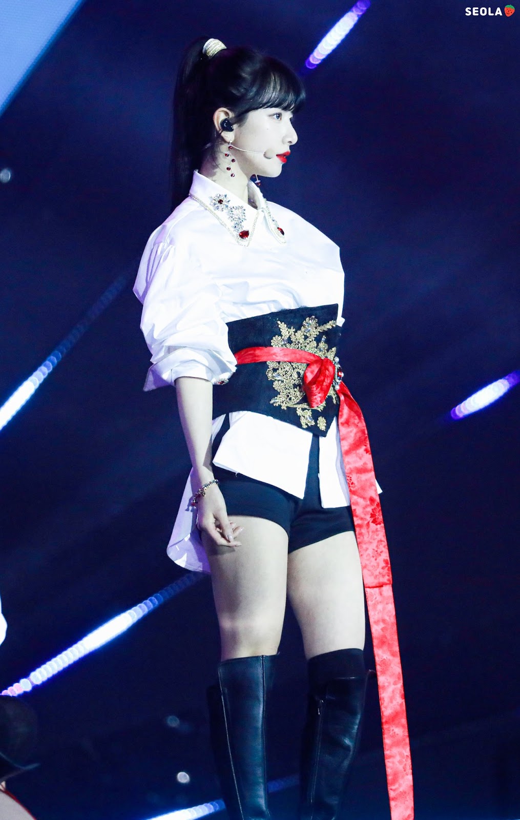 
입체적인 우주소녀 옆얼굴.jpg
