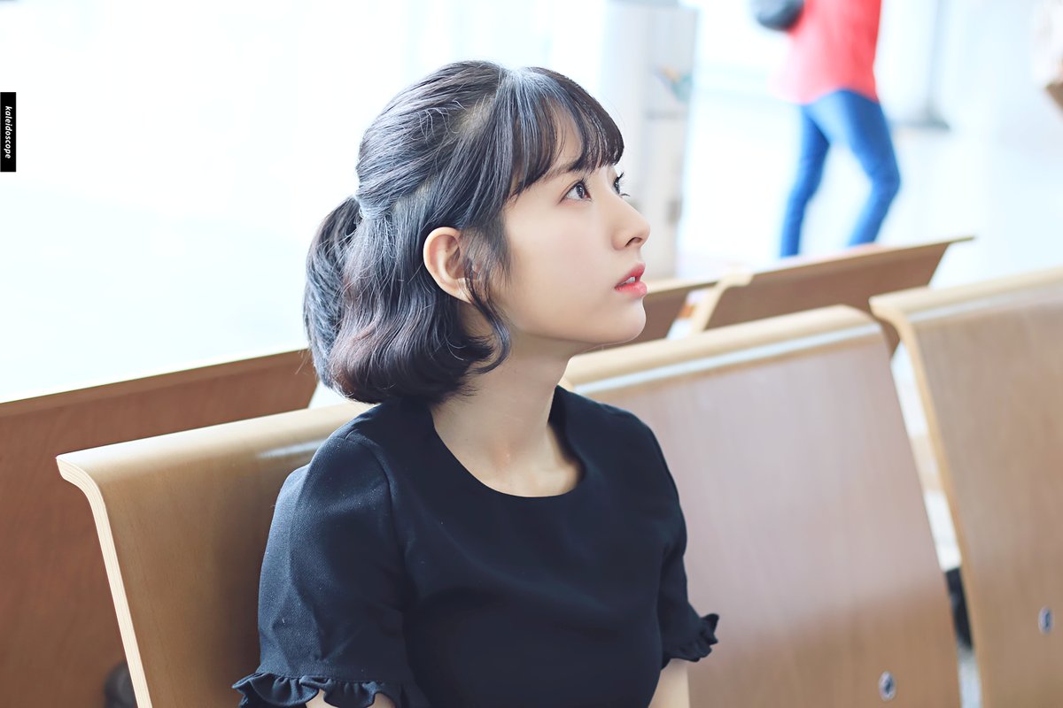 
입체적인 우주소녀 옆얼굴.jpg
