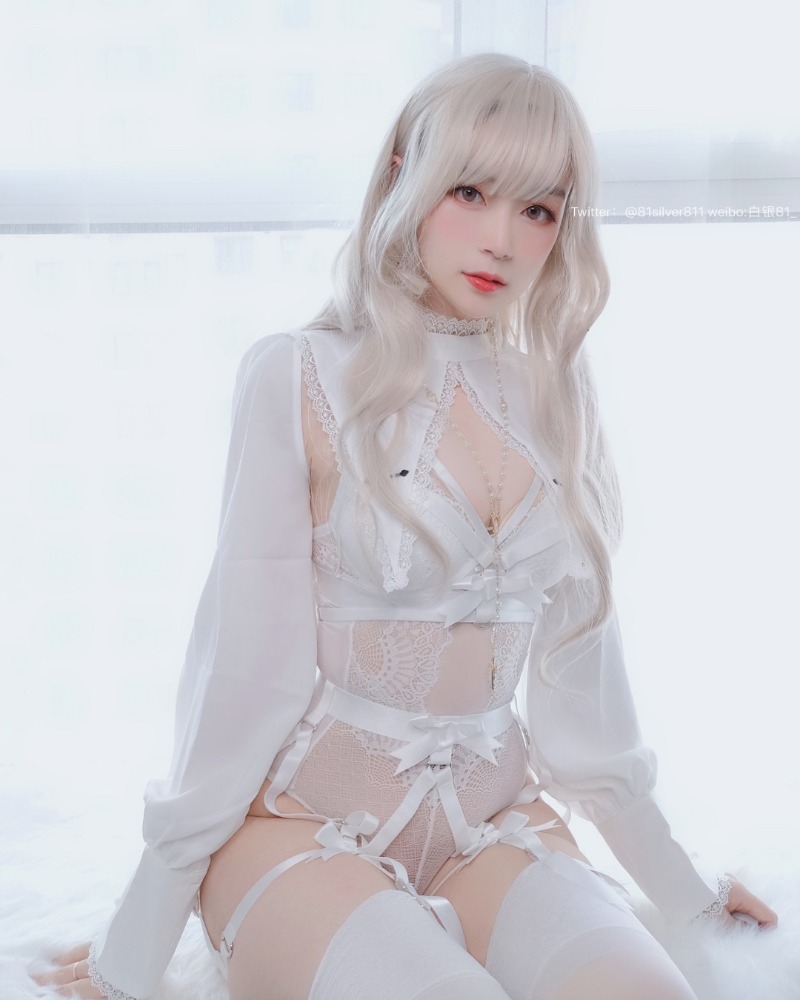 
까만하얀...
