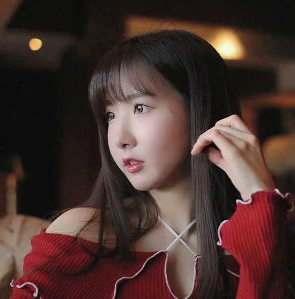 
모델 이린
