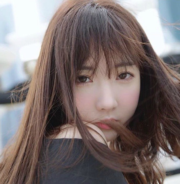 
모델 이린
