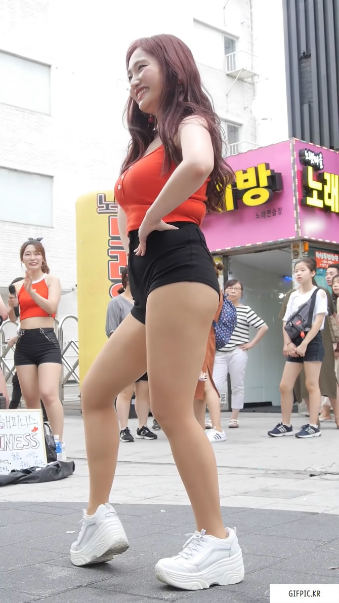 
고화질/해피니스/직캠/댄스/핫팬츠/엉밑살/살스/스타킹
