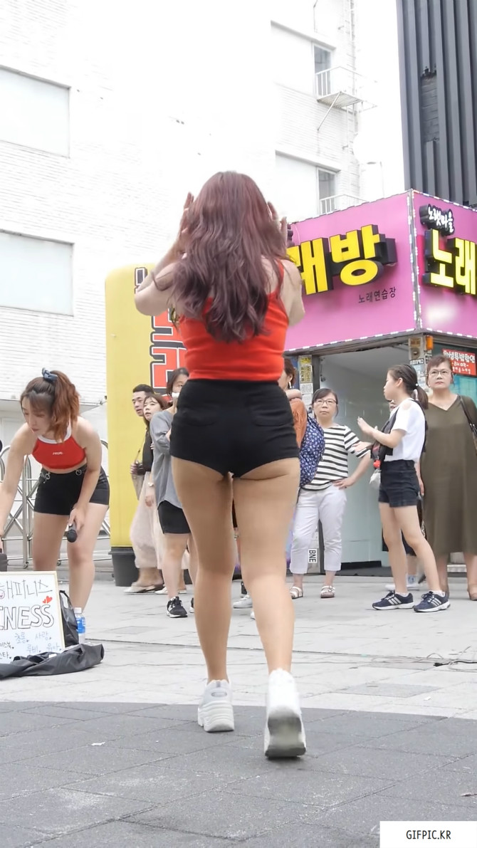 
고화질/해피니스/직캠/댄스/핫팬츠/엉밑살/살스/스타킹
