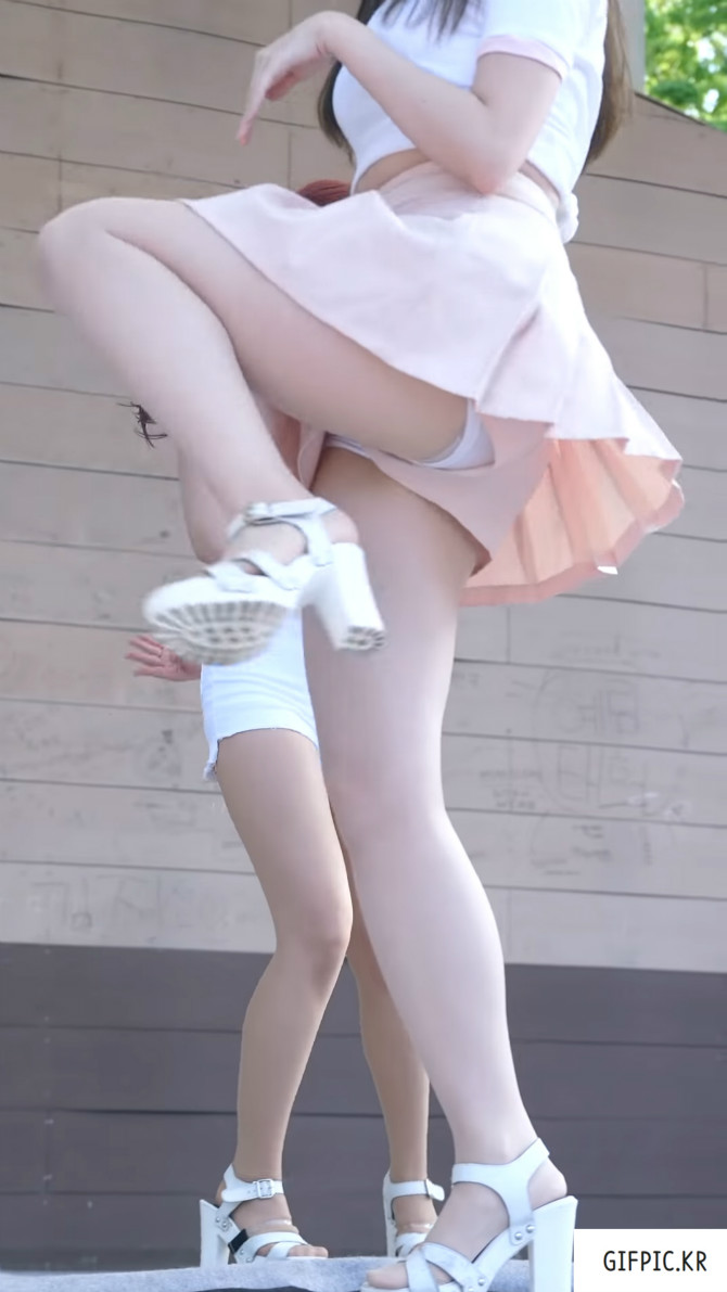
고화질/해피니스/직캠/댄스/핫팬츠/엉밑살/살스/스타킹
