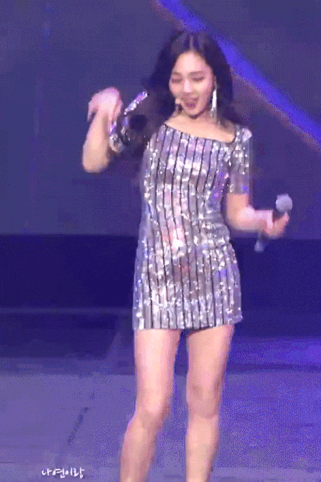 
나연, 정연이 추는 내 귀에 캔디~
