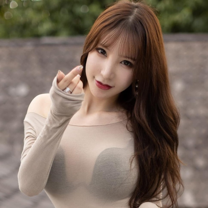 
보여주면 덧나니?...
