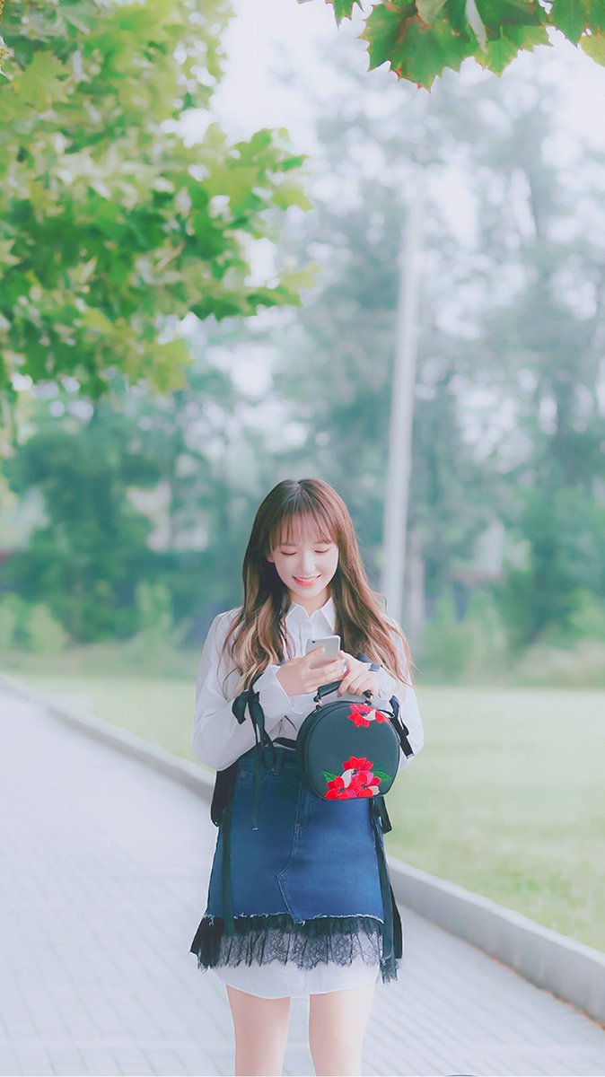 캠퍼스 새내기 느낌의 우주소녀.jpgif