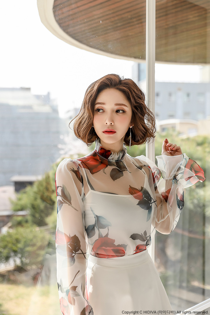 
Ye Jin - 나는 이런옷이 좋터라
