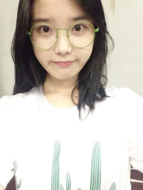 
아이유
