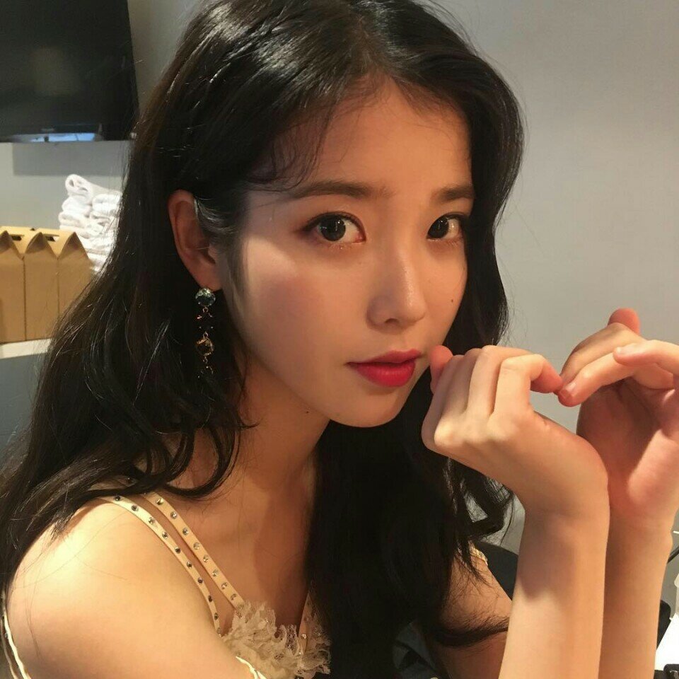 
아이유
