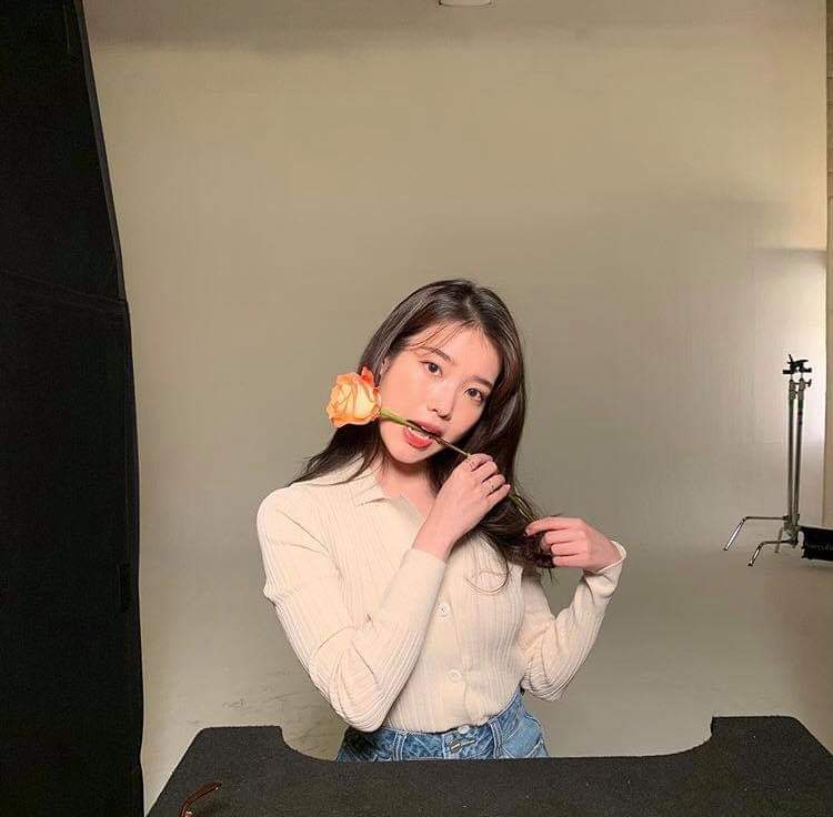 
아이유
