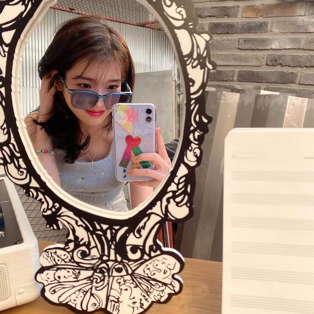 
아이유

