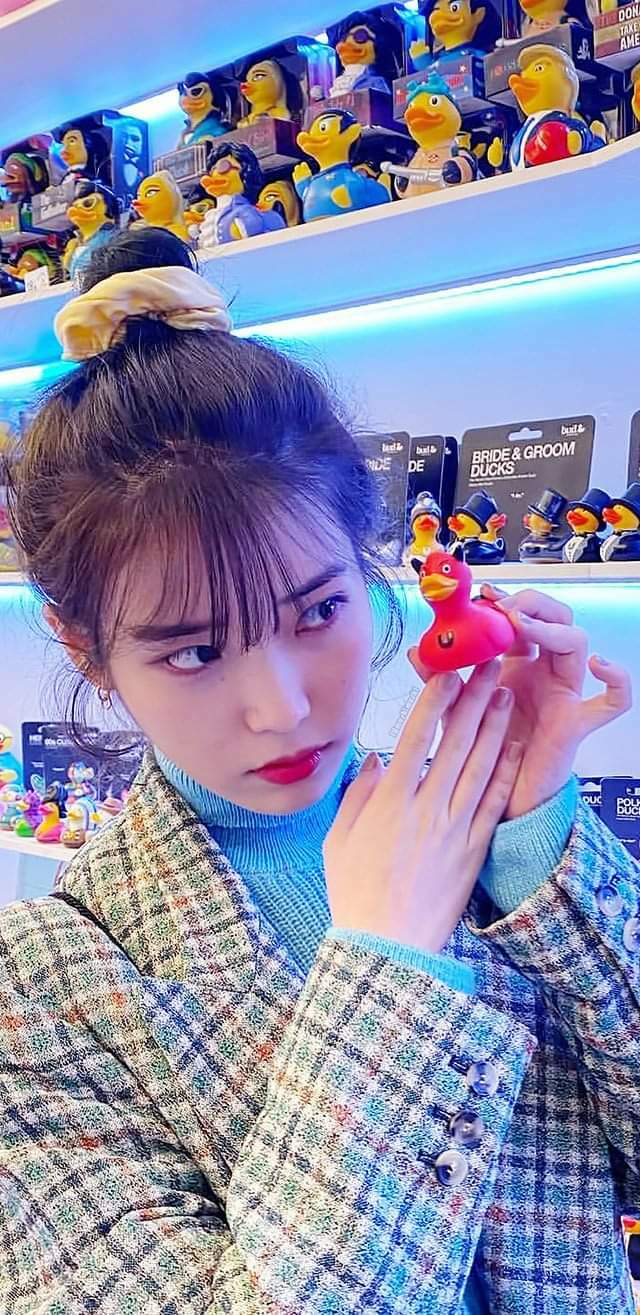 
아이유
