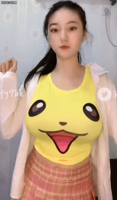 
거대한 피카츄...ㅎㄷㄷ
