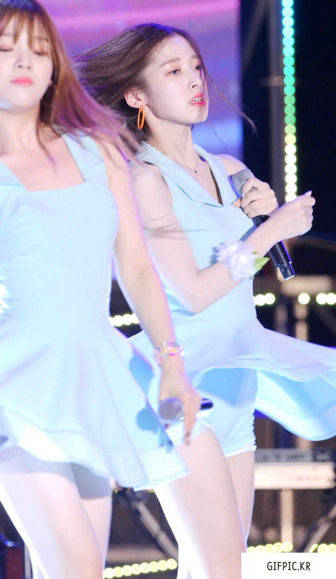 
오마이걸 밀착의상
