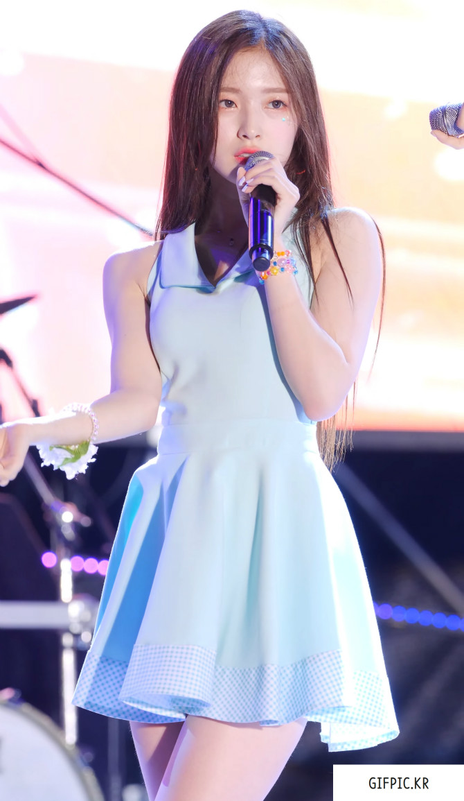 
오마이걸 밀착의상
