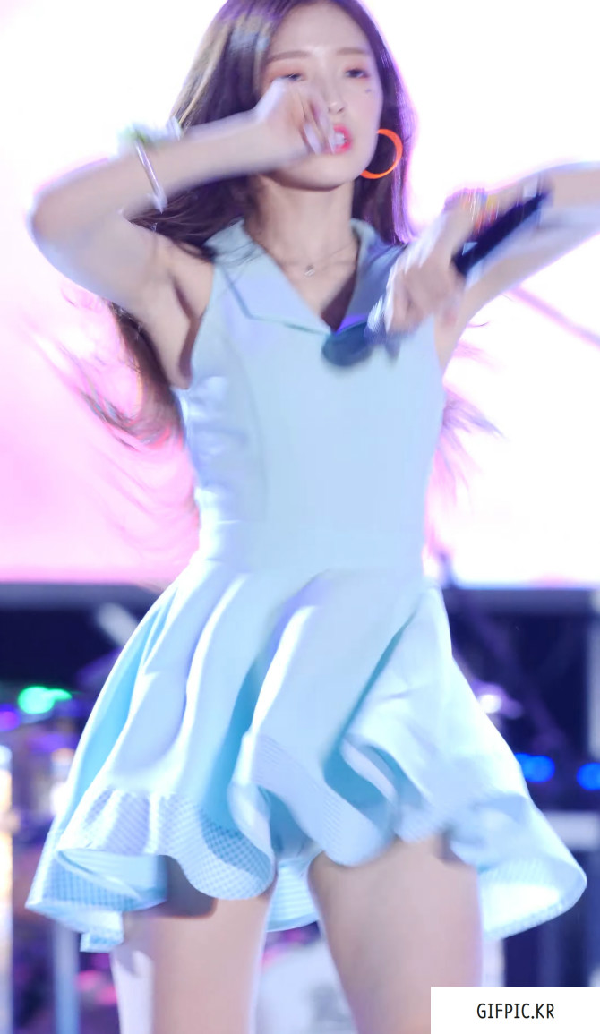 
오마이걸 밀착의상
