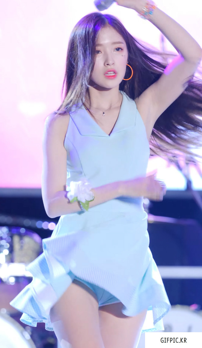 
오마이걸 밀착의상
