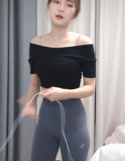 
레깅스 입고 운동하는 bj
