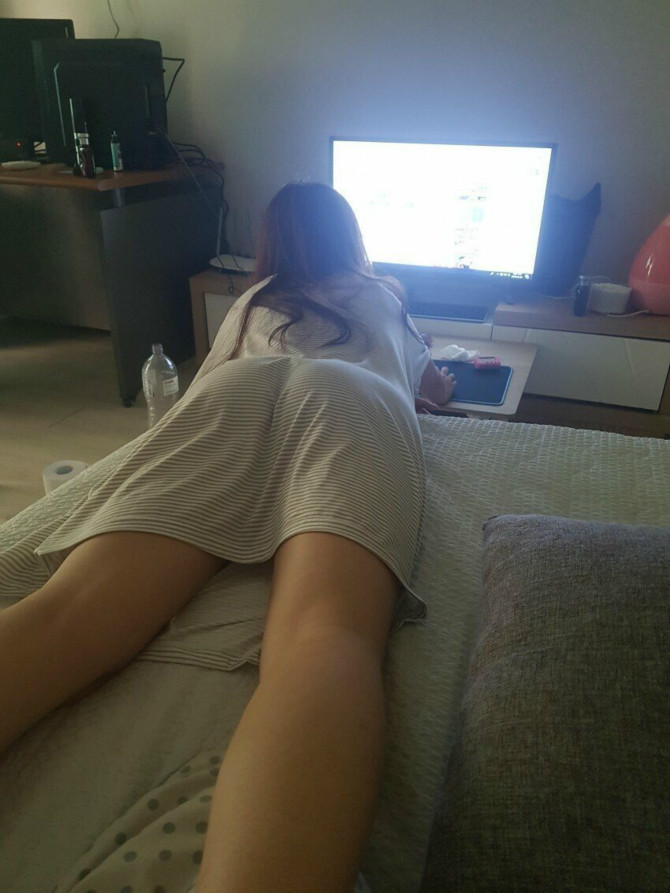 
여친 자취방 급습
