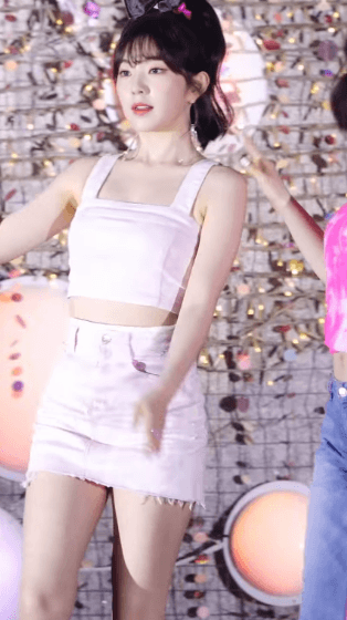 
핑크 아이린
