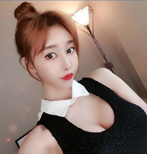 
2019년 머슬마니아 스포츠모델 1위 이재화
