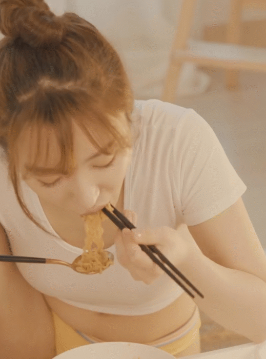 
오빠 라면먹고갈래?.gif
