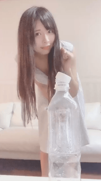 병뚜껑을 따보자.