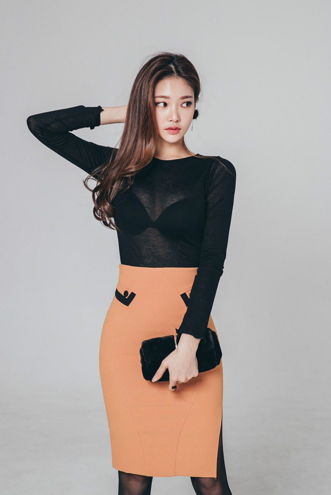 
피팅모델 정윤 오피스룩
