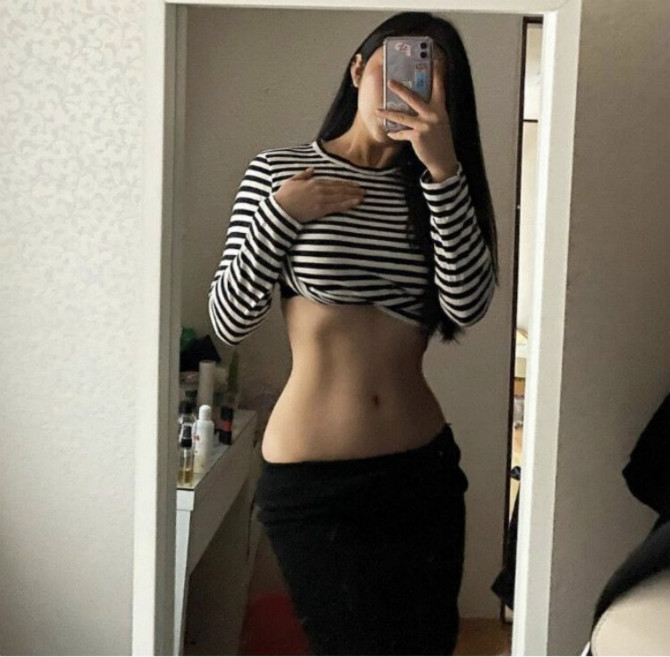 
골반자랑녀
