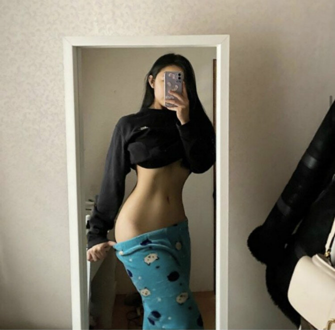 
골반자랑녀
