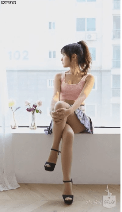 
포켓걸스 지은 민소매 테니스 치마
