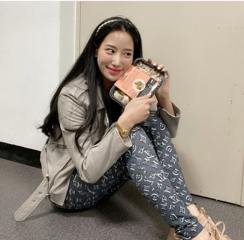 
레깅스 성애자 여자아이돌jpg.
