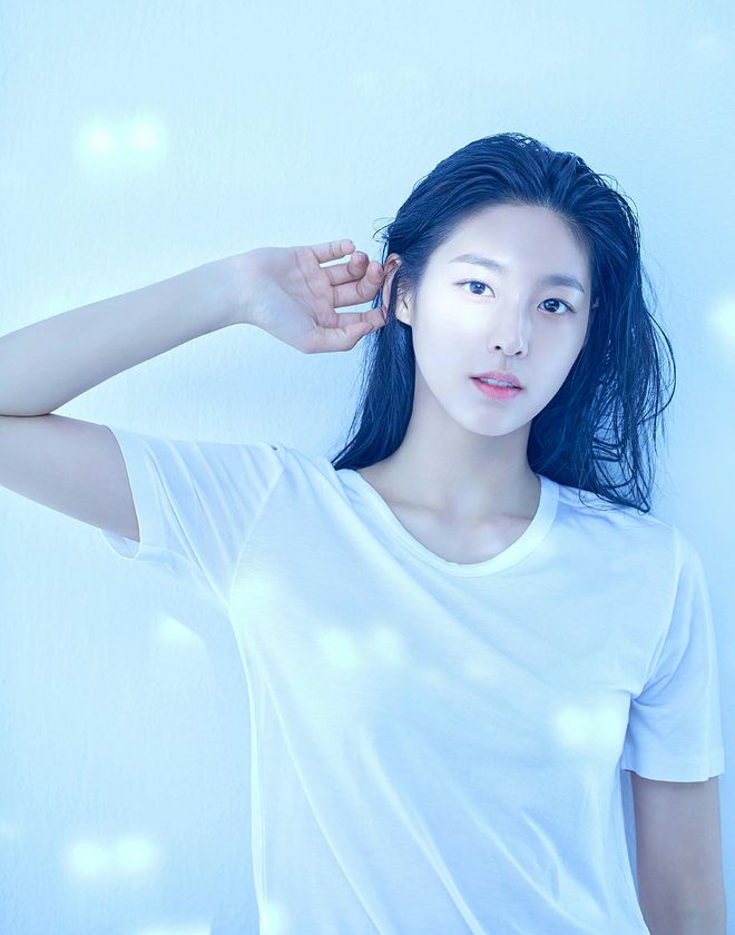 
설현
