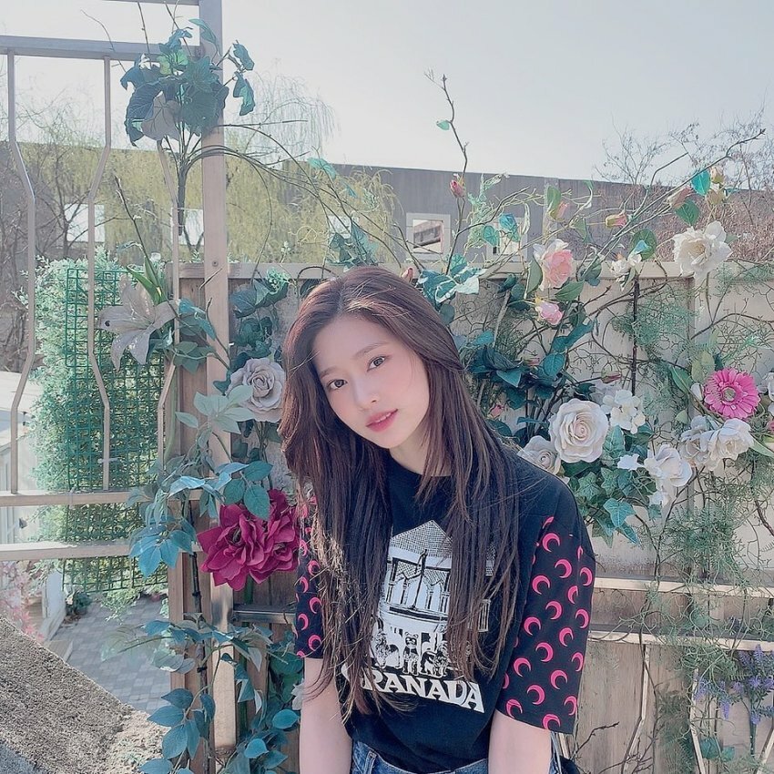 
아이즈원 김민주
