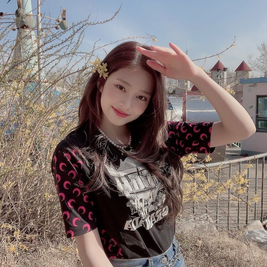 
아이즈원 김민주

